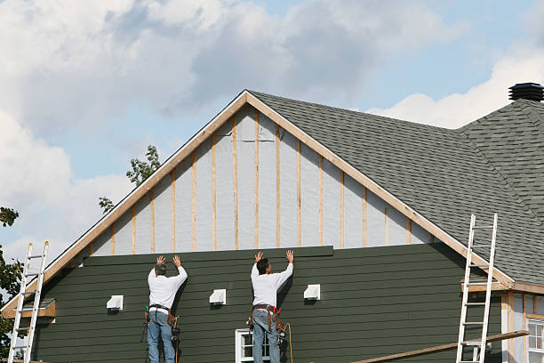 Professional Siding Contractor technician working in Glenford, OH